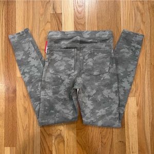 Spanx Camo Jeggin NWT